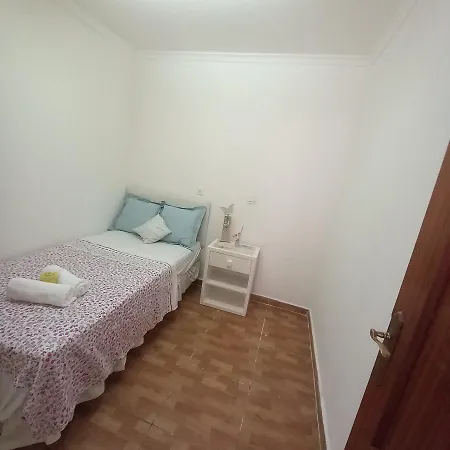 Rum i privatbostad Clavelina Economy Calle Julio Antonio